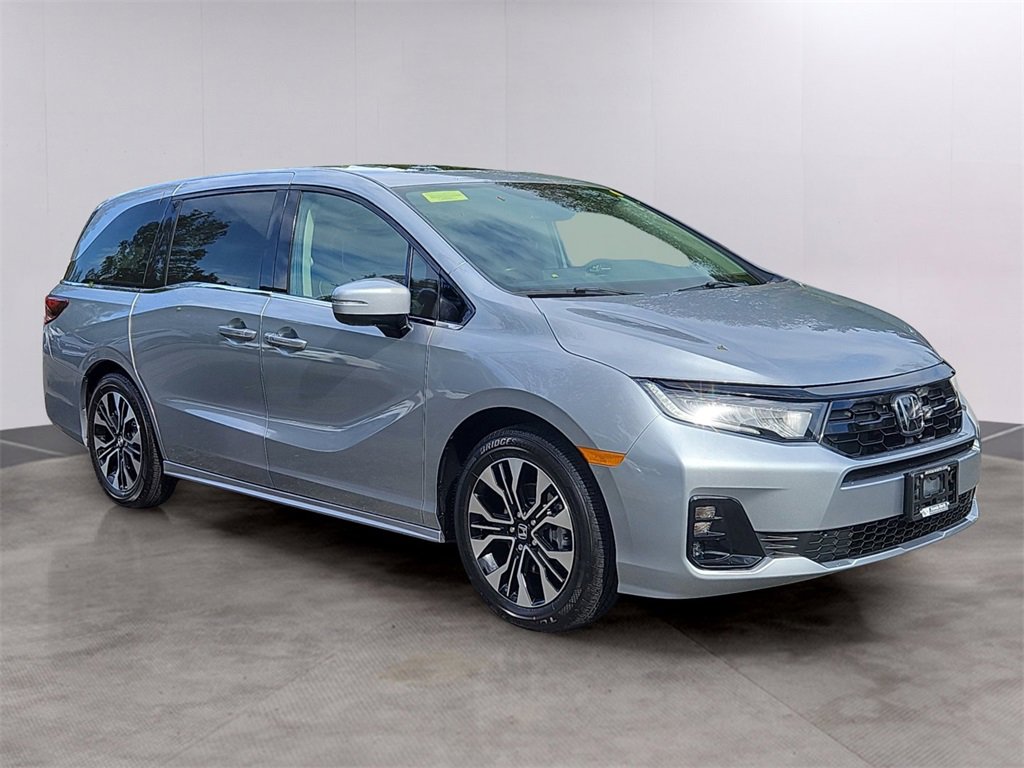 Certified 2026 Honda Odyssey Elite image 3