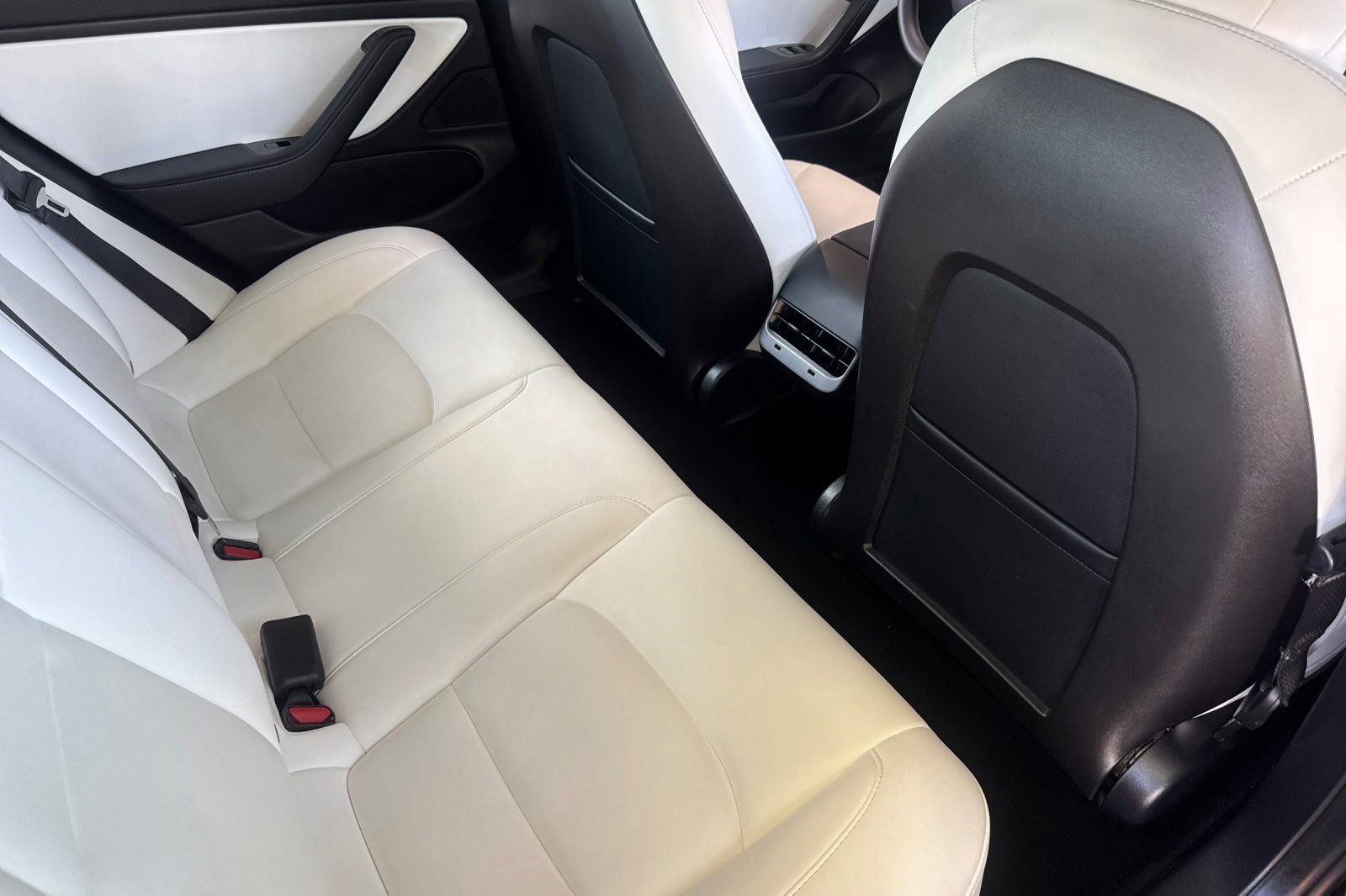 Used 2020 Tesla Model 3 Performance AWD/4WD image 30