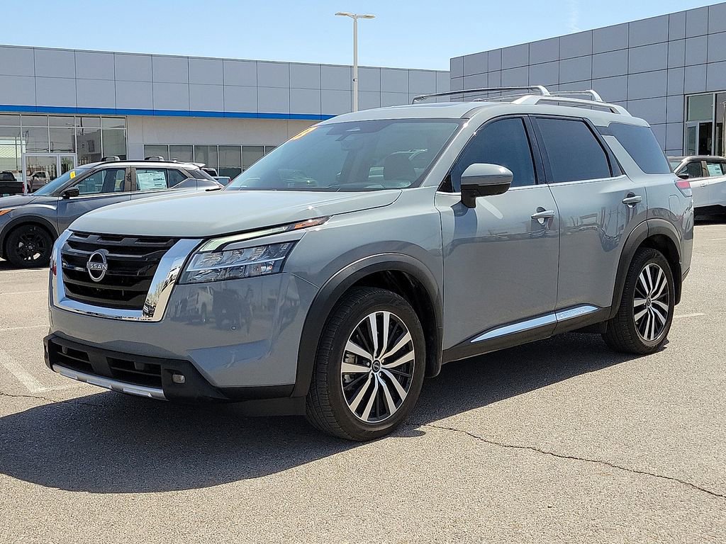 Used 2023 Nissan Pathfinder Platinum AWD/4WD image 5