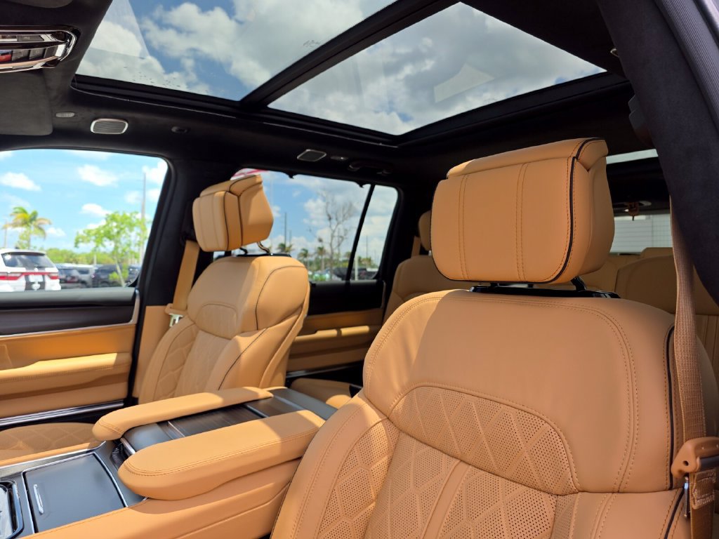 New 2026 Jeep Grand Wagoneer Summit AWD/4WD image 28