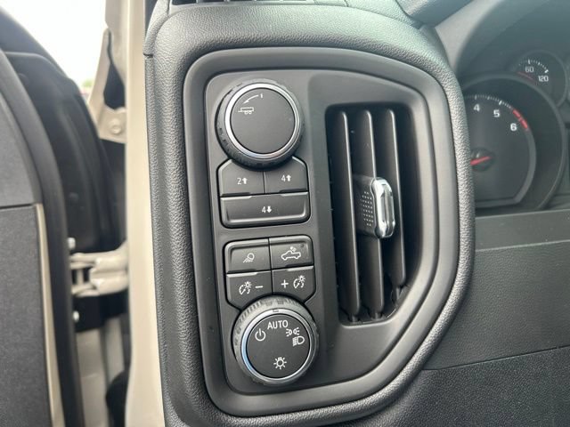 New 2026 Chevrolet Silverado 2500 Custom w/ Custom Convenience Package AWD/4WD image 18