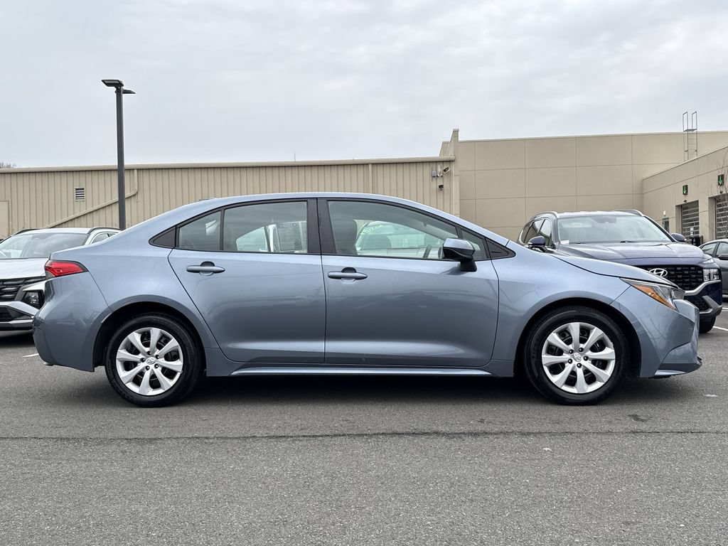 Used 2024 Toyota Corolla LE FWD image 8