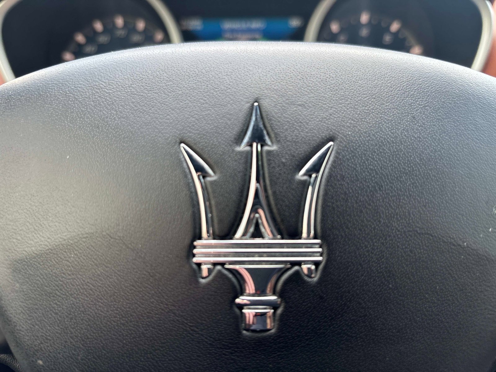 Used 2017 Maserati Ghibli S image 32