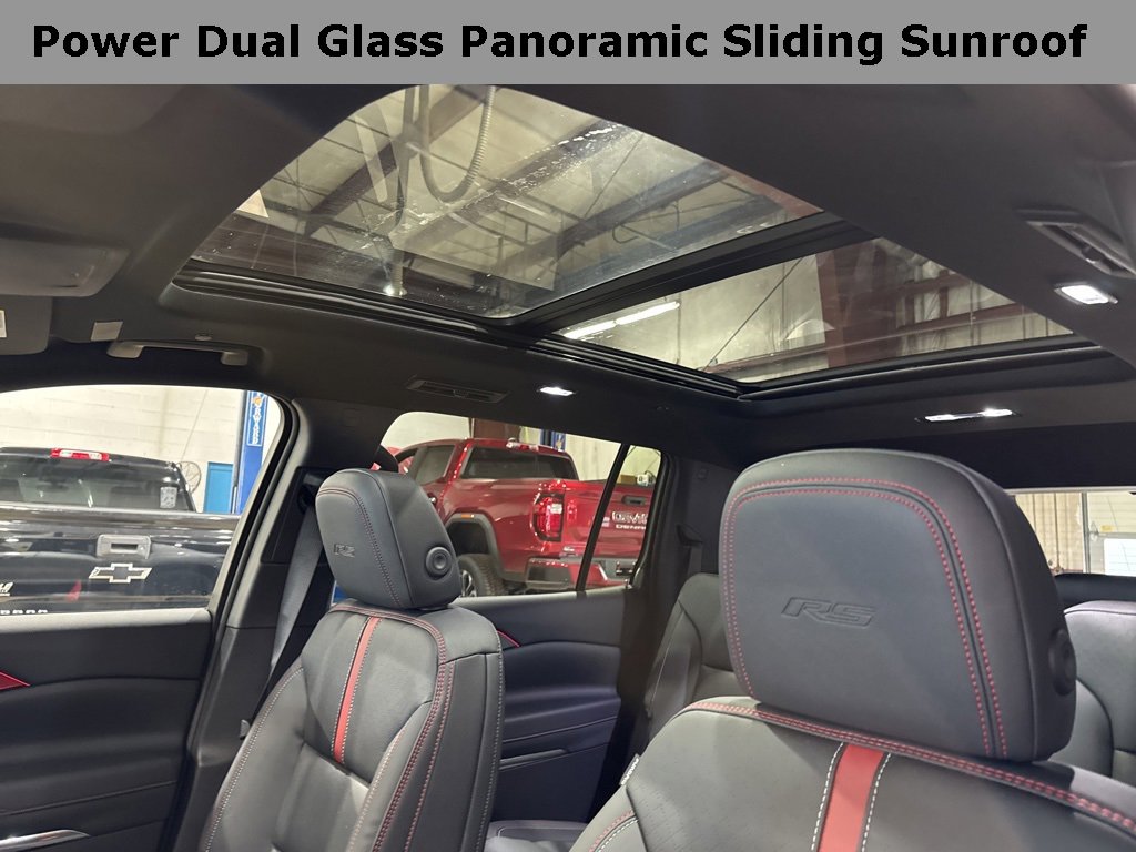 New 2026 Chevrolet Traverse RS w/ LPO, Floor Liner Package image 3
