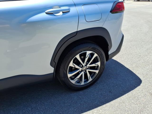 Certified 2025 Toyota Corolla Cross XLE AWD/4WD image 5
