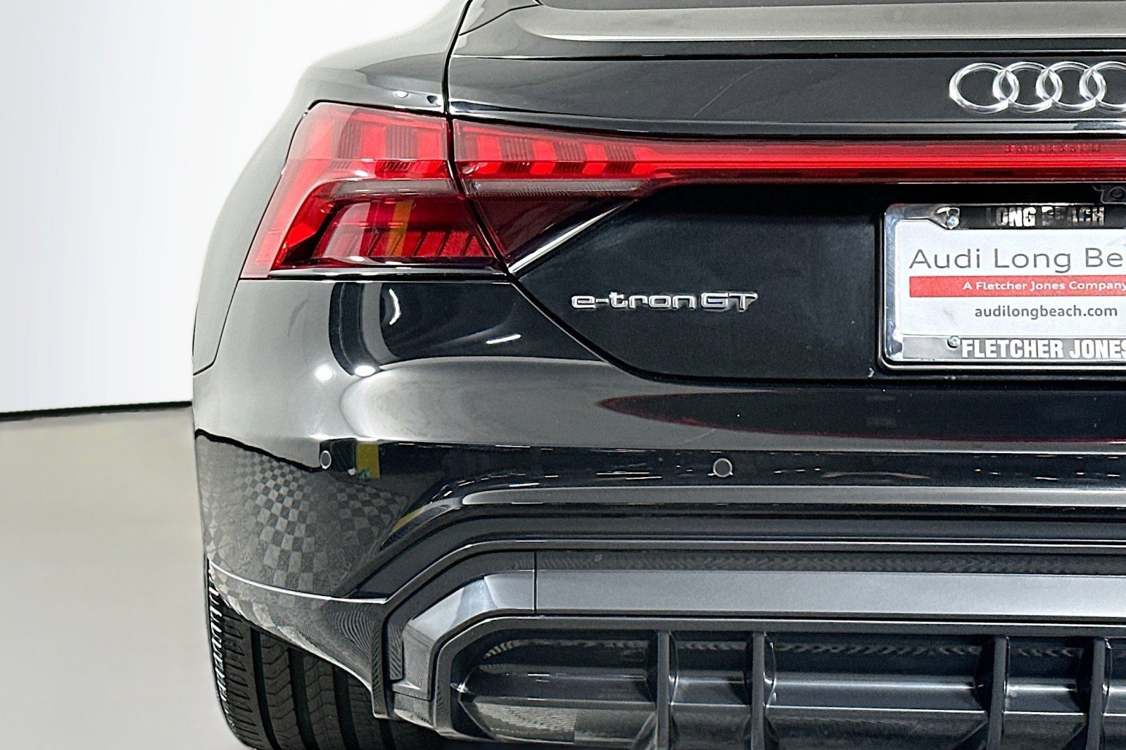 Used 2022 Audi e-tron GT Premium Plus image 17