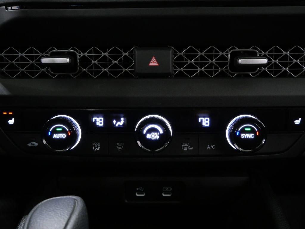 Used 2025 Honda Accord SE image 19