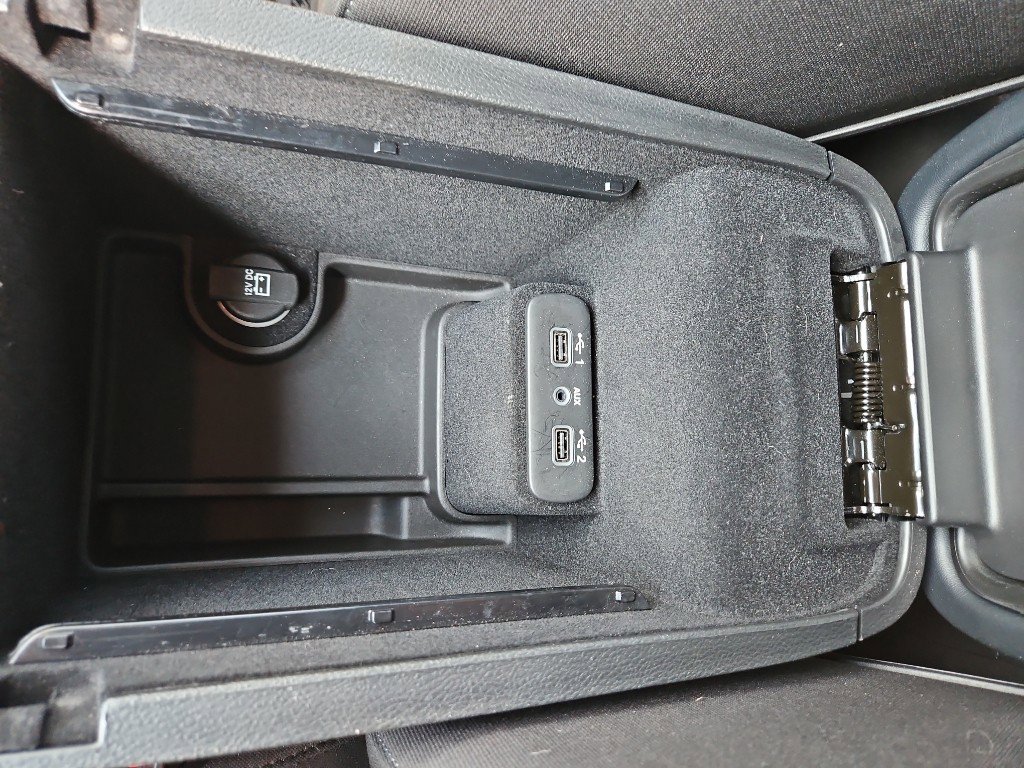 Used 2023 Dodge Charger R/T w/ Blacktop Package image 16