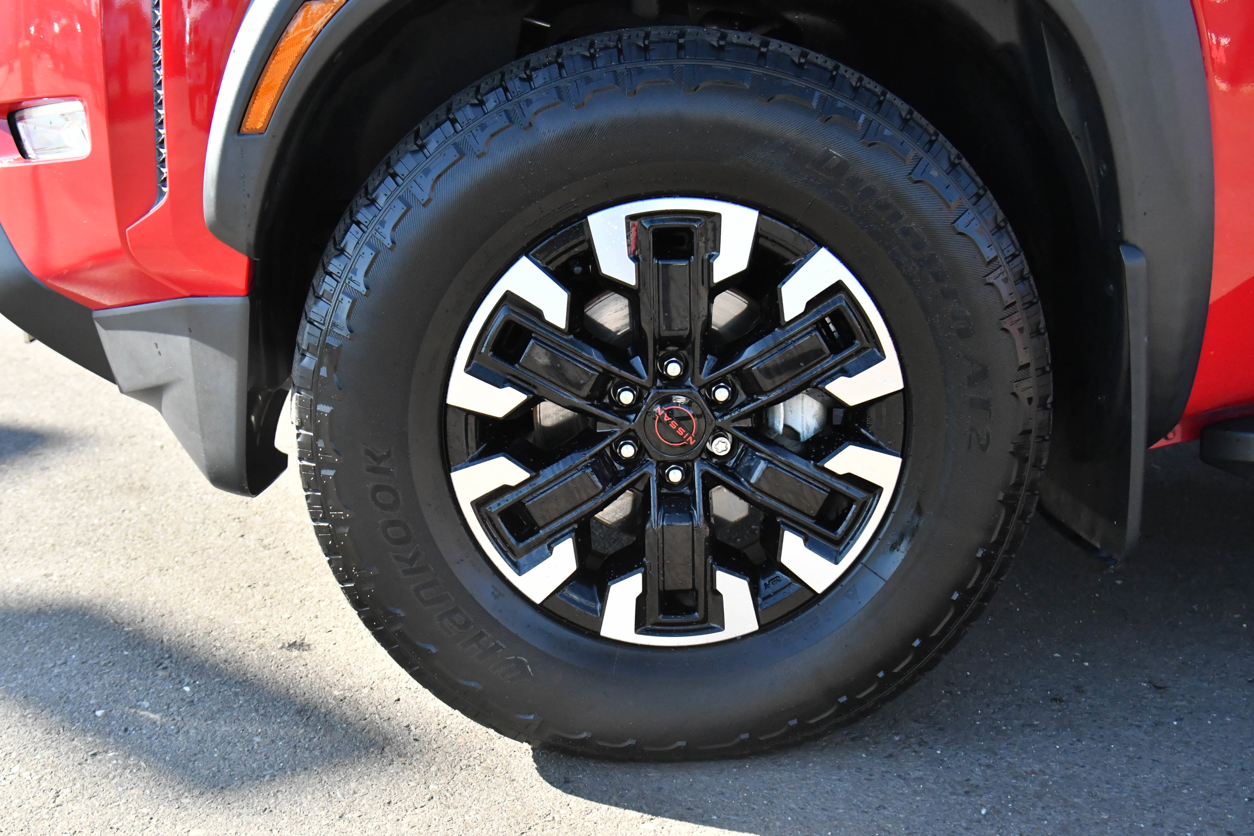 Used 2023 Nissan Frontier Pro-X w/ Technology Package image 12