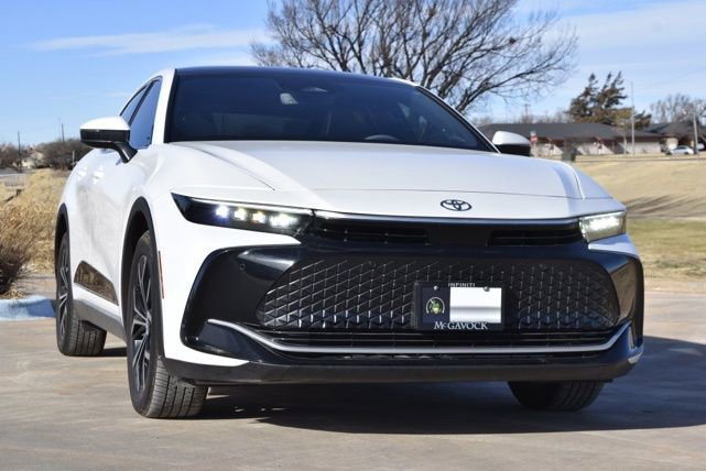 Used 2023 Toyota Crown Limited image 52