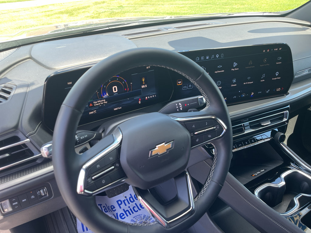 Used 2026 Chevrolet Traverse LT AWD/4WD image 19