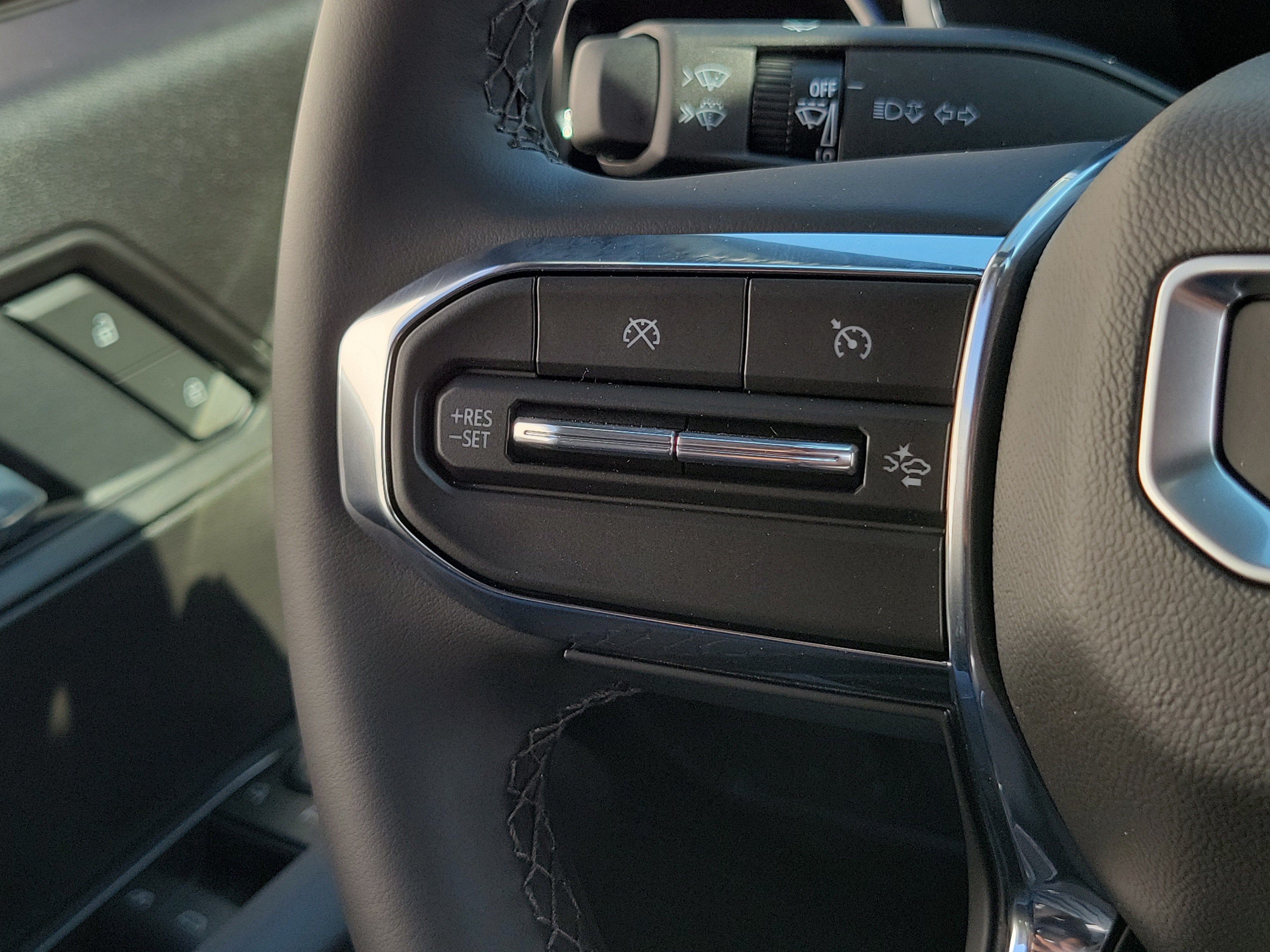 New 2026 GMC Canyon Elevation w/ Convenience Package RWD image 24