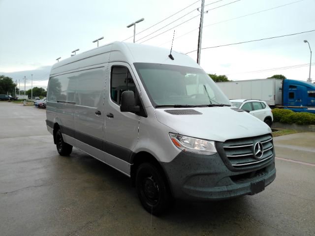 Used 2021 Mercedes-Benz Sprinter 3500 image 3