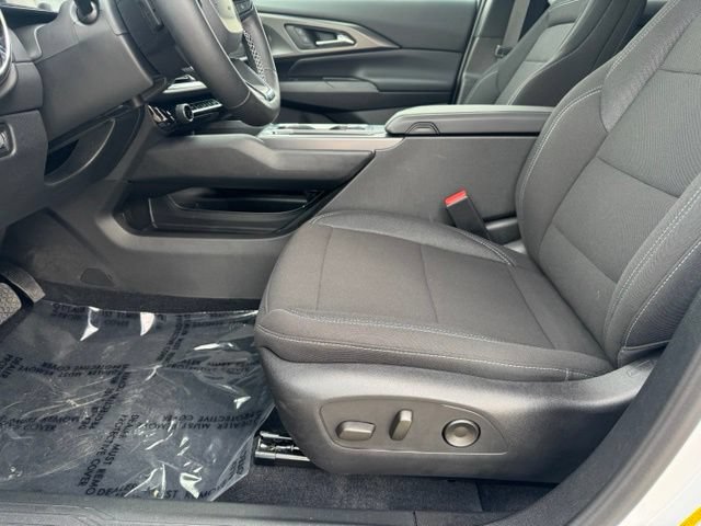 Used 2026 Chevrolet Equinox EV LT w/ Comfort Package AWD/4WD image 5
