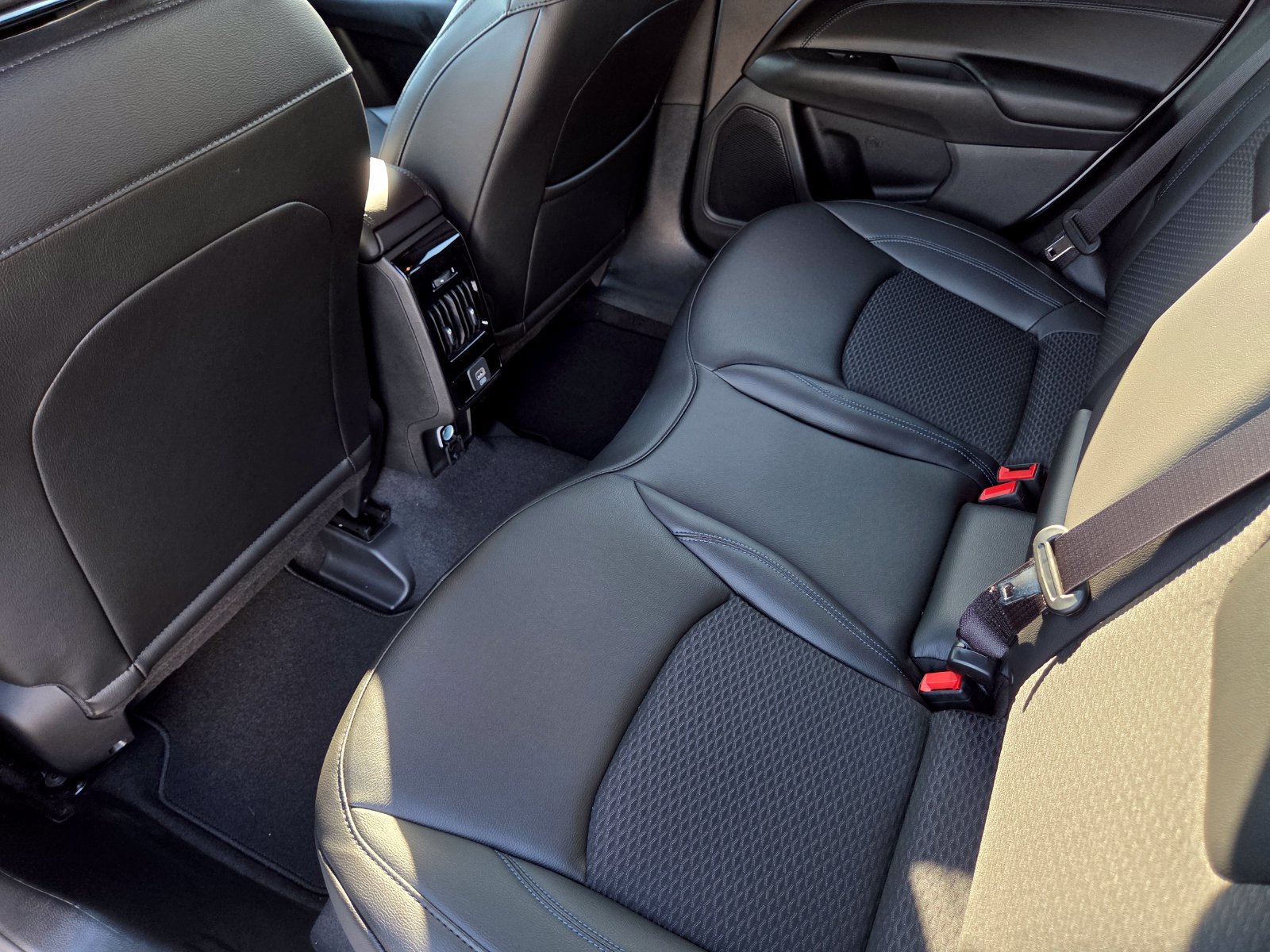 New 2026 Jeep Compass Latitude AWD/4WD image 24