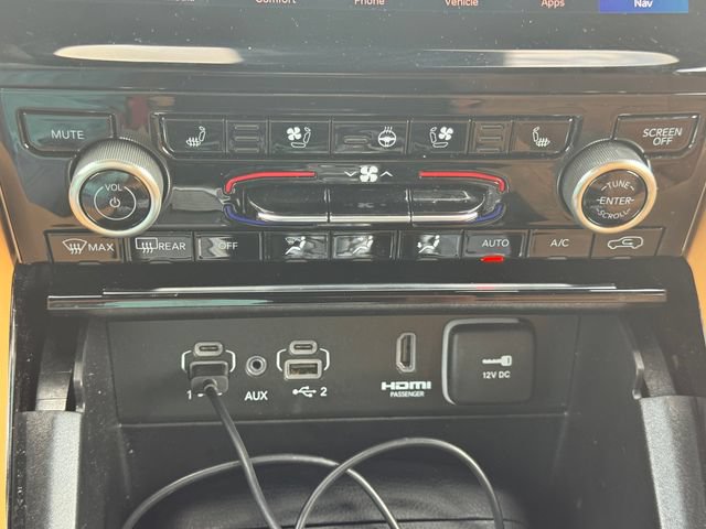 Used 2025 Jeep Grand Cherokee Summit AWD/4WD image 36