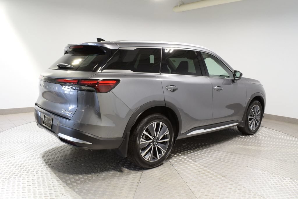 Certified 2026 INFINITI QX60 Luxe w/ Family Package AWD/4WD image 12
