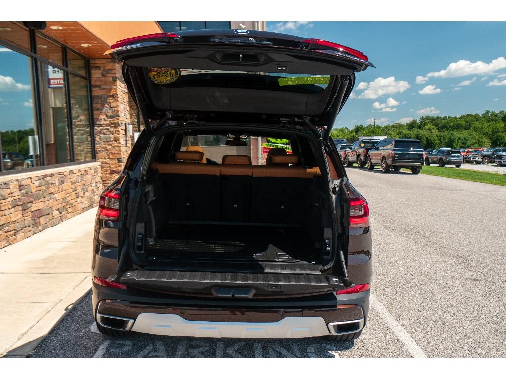 Used 2019 BMW X5 xDrive40i w/ Executive Package AWD/4WD image 32