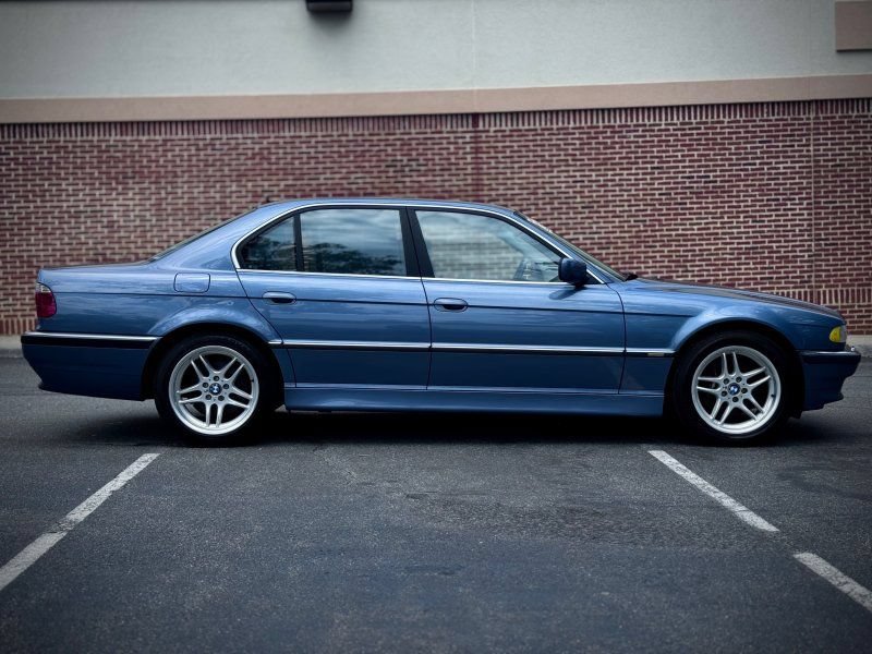 Used 2001 BMW 740i RWD image 8