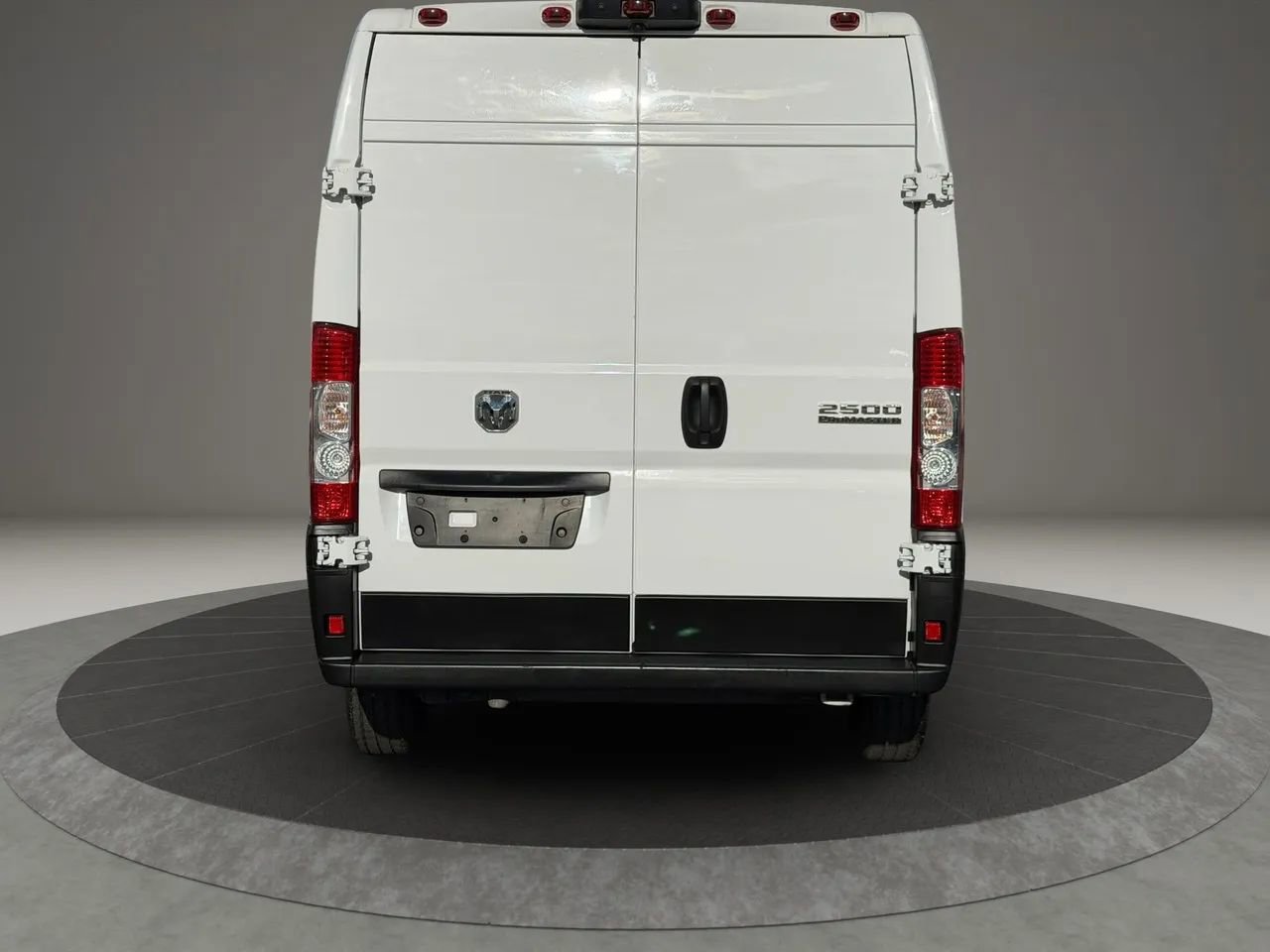 Used 2023 RAM ProMaster 2500 FWD image 5
