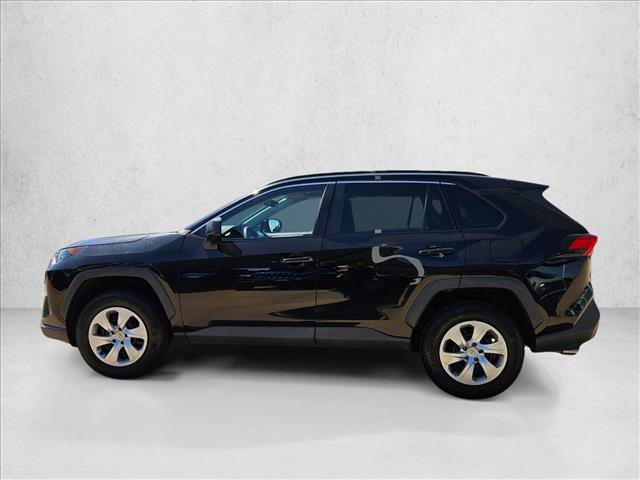 Used 2021 Toyota RAV4 LE image 2