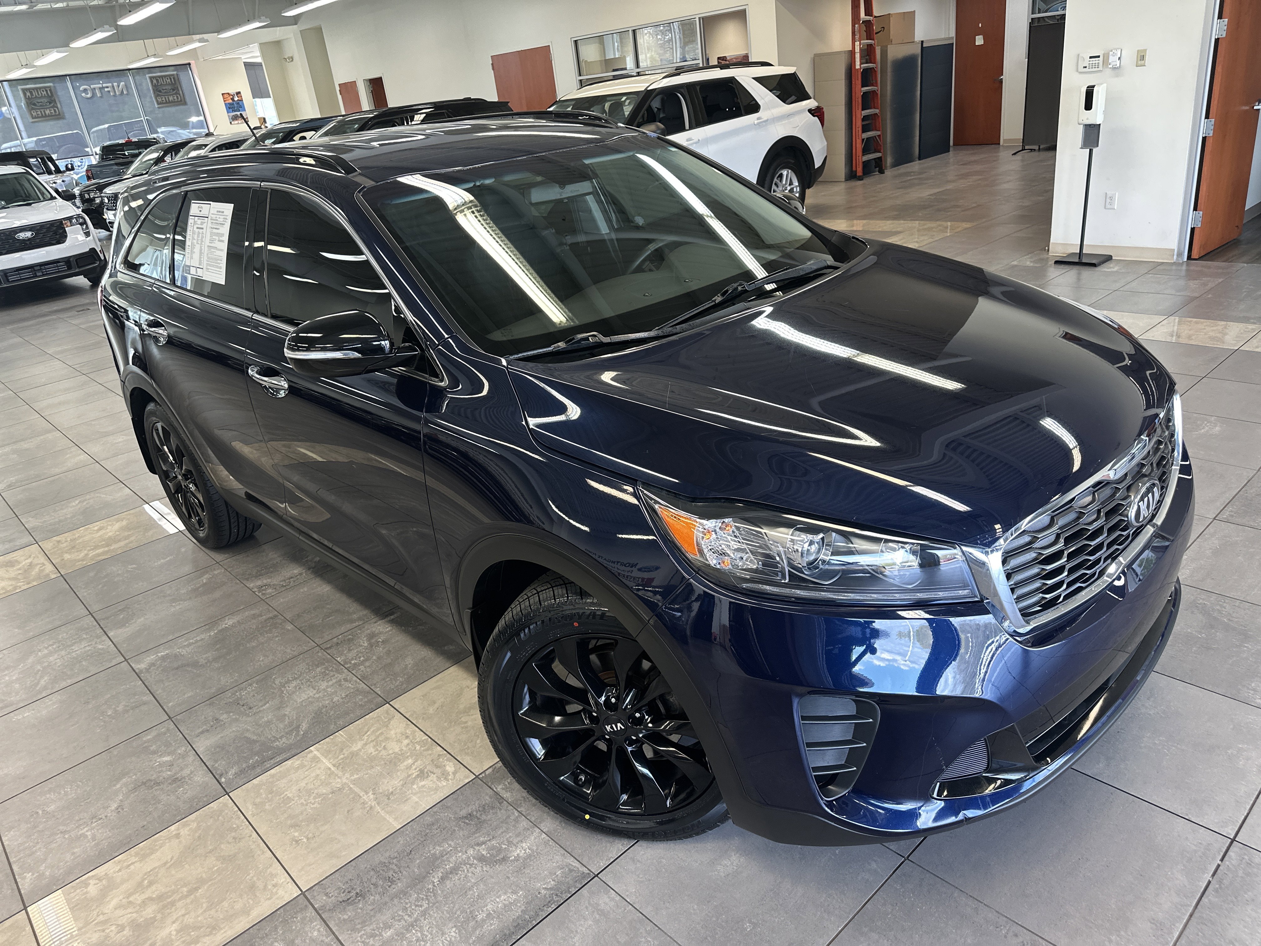 Used 2020 Kia Sorento S image 11