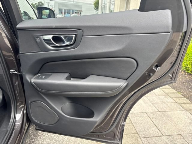 Used 2025 Volvo XC60 B5 Plus w/ Climate Package AWD/4WD image 13