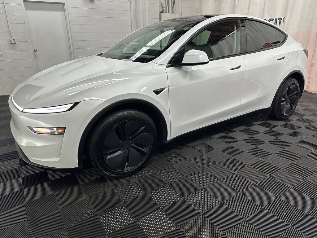 Used 2026 Tesla Model Y Long Range AWD/4WD image 5
