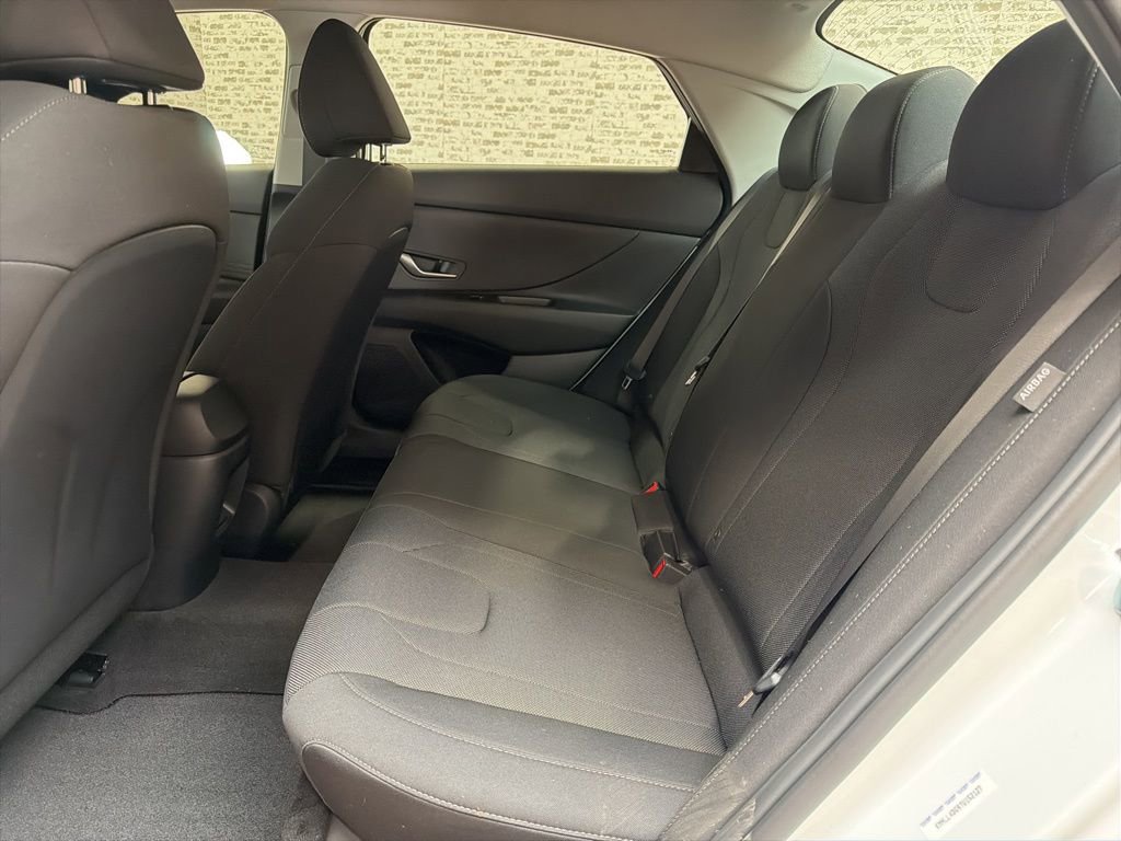 New 2026 Hyundai Elantra SE image 13