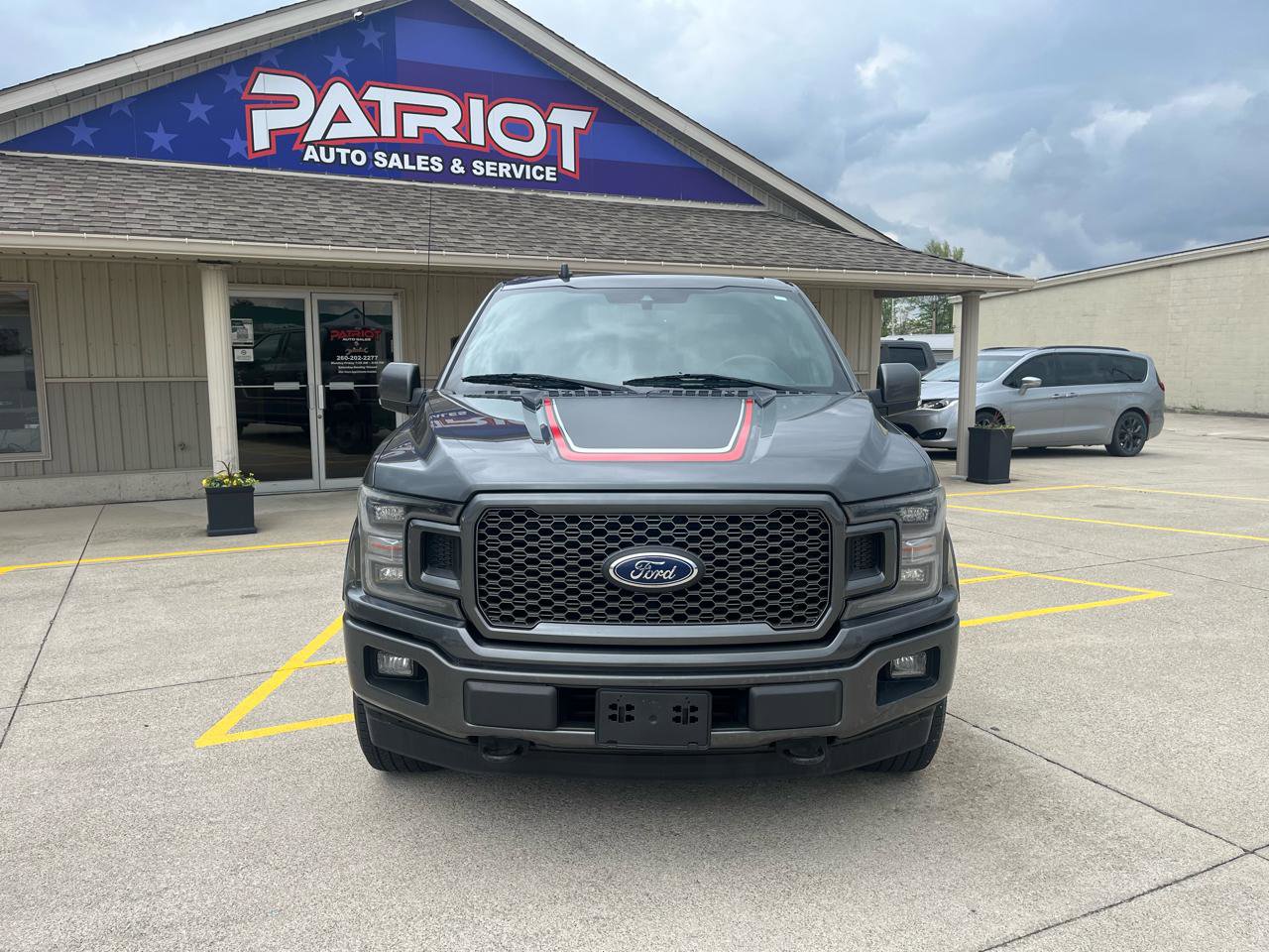 Used 2019 Ford F150 Lariat w/ Equipment Group 502A Luxury AWD/4WD image 2