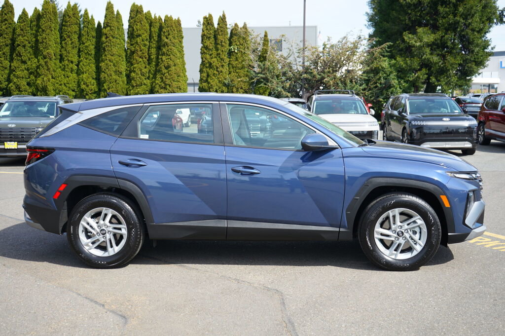 Used 2025 Hyundai Tucson SE FWD image 5