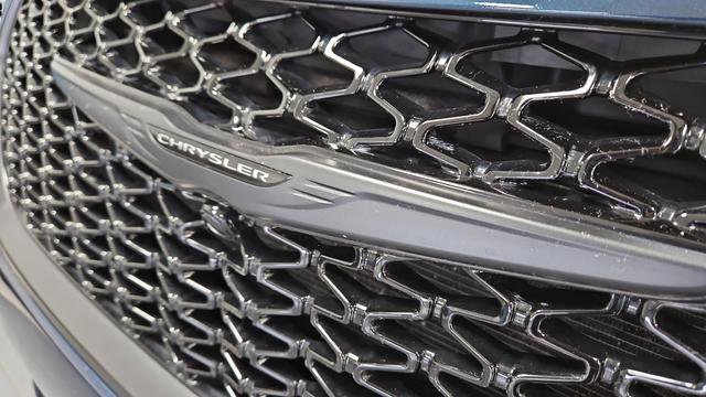 Used 2022 Chrysler Pacifica Touring-L w/ S Appearance Package FWD image 43