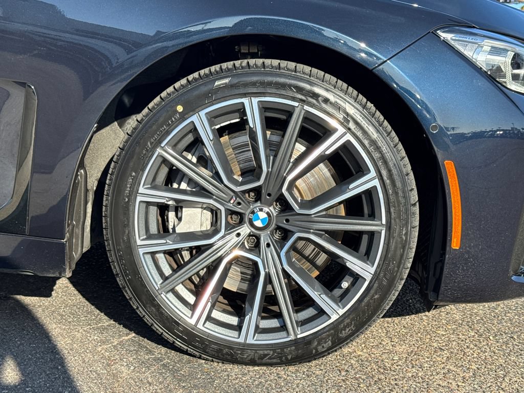Used 2021 BMW 750i xDrive w/ Autobahn Package AWD/4WD image 7