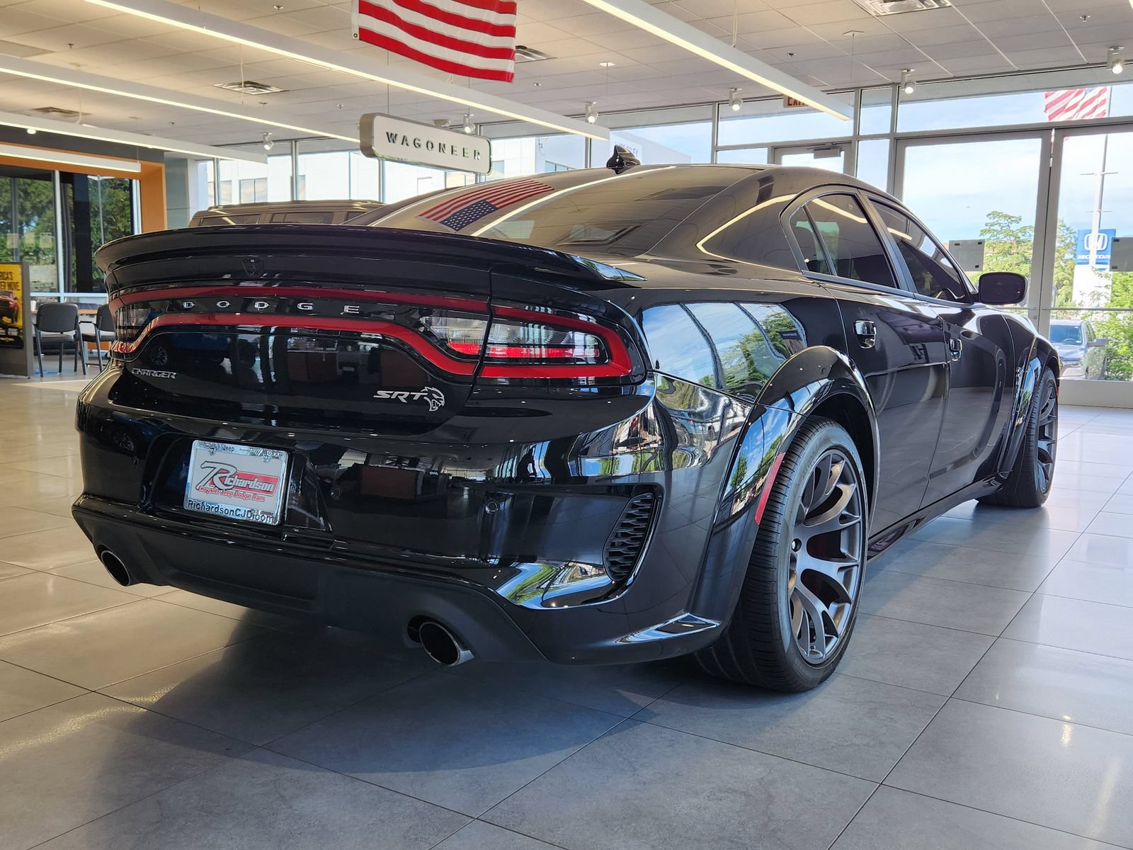 Used 2022 Dodge Charger SRT Hellcat w/ Harman/Kardon Audio Group RWD image 6