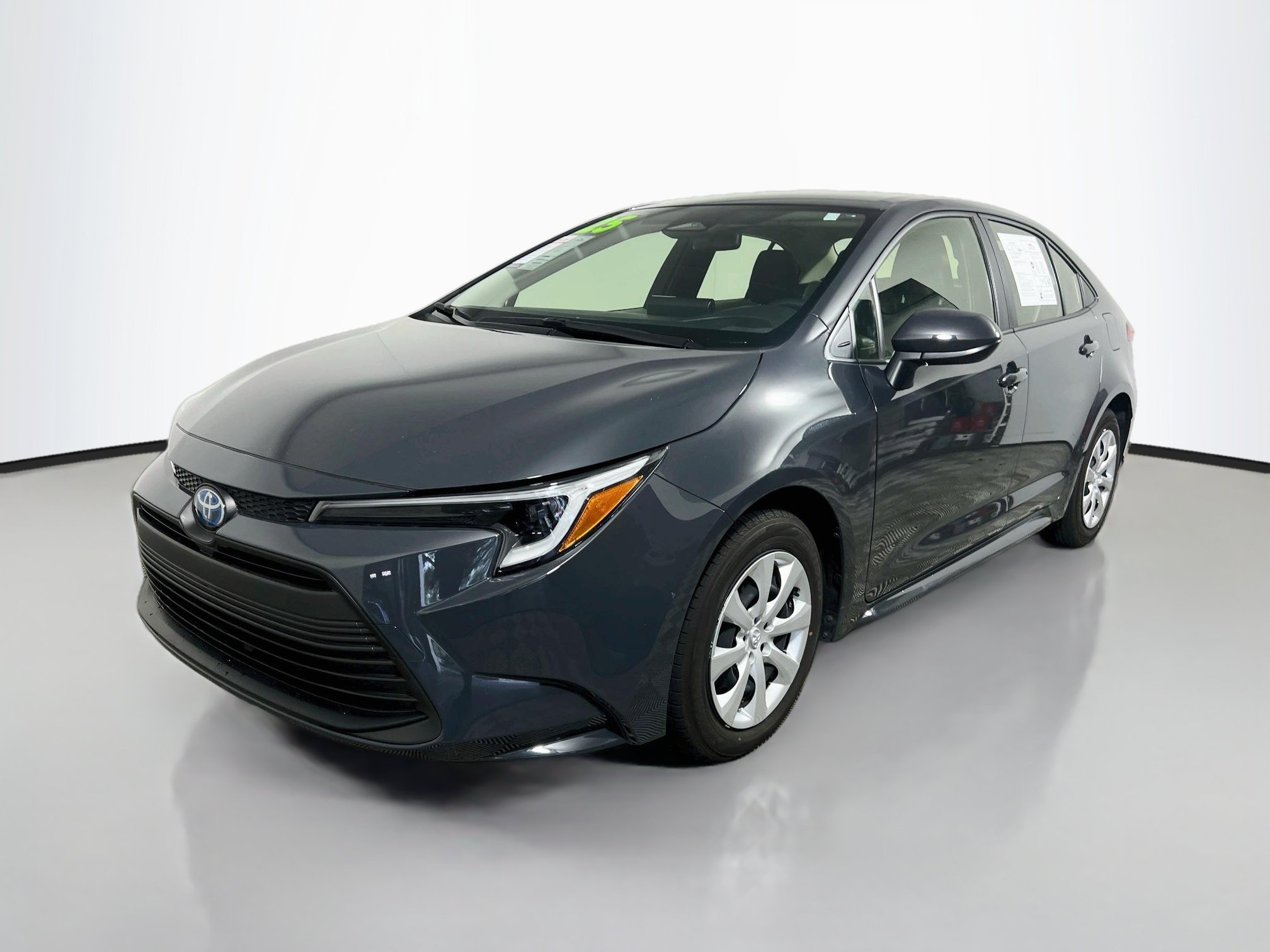 Used 2025 Toyota Corolla LE FWD image 10