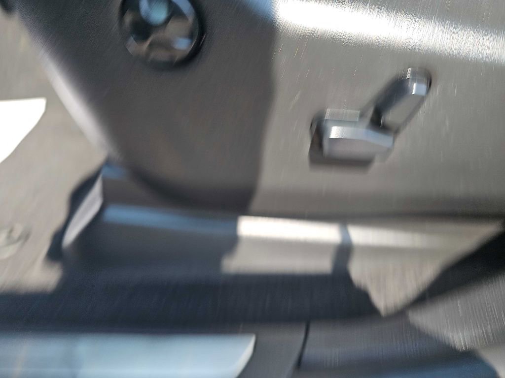 Used 2020 Jeep Grand Cherokee Limited w/ Luxury Group II image 43