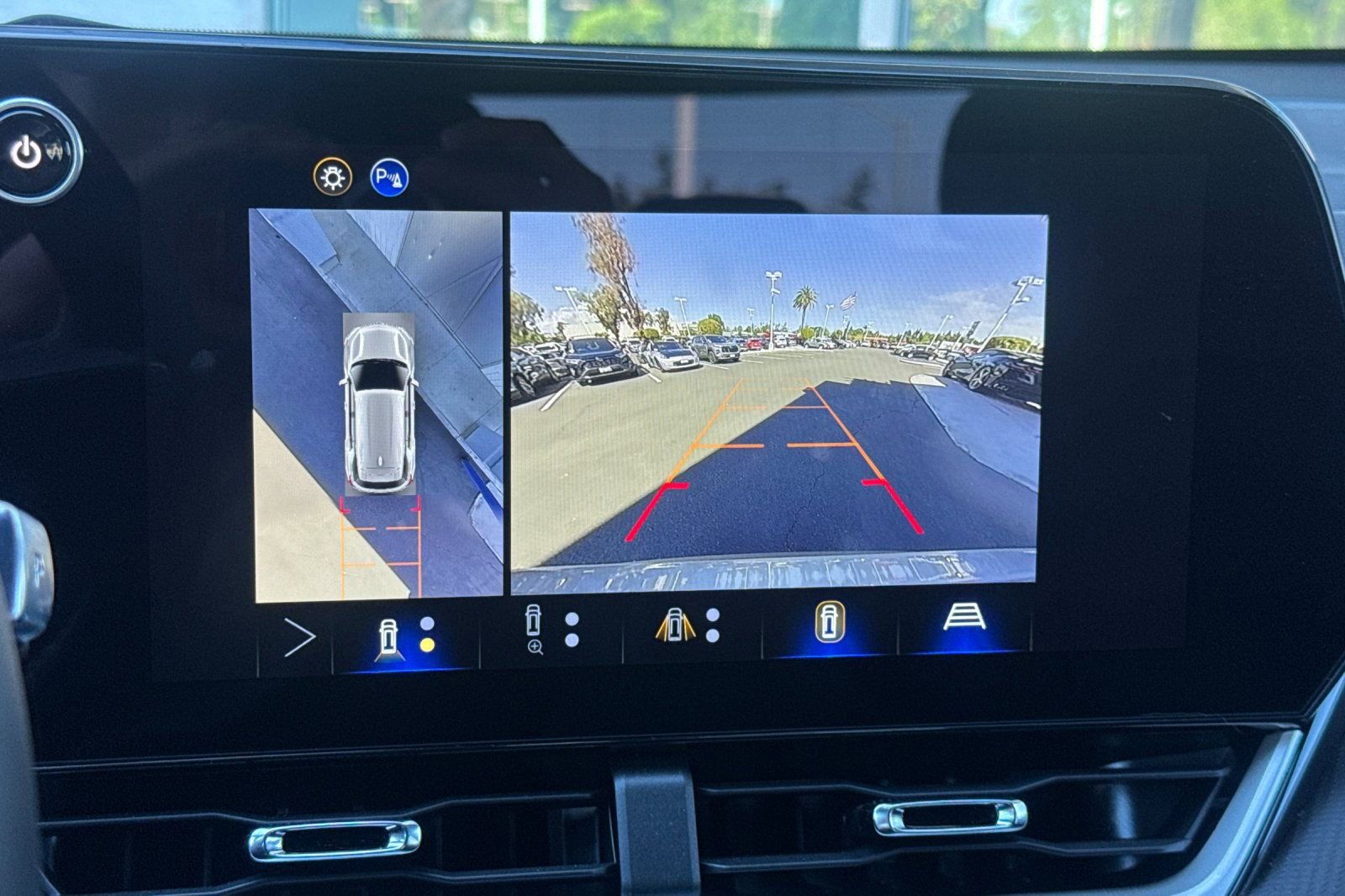 Used 2026 Chevrolet Equinox LT image 28