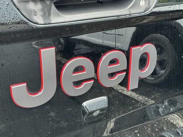 Used 2020 Jeep Gladiator Rubicon AWD/4WD image 10
