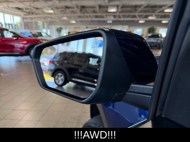 Used 2023 Chevrolet Equinox LT w/ Driver Convenience Package AWD/4WD image 24