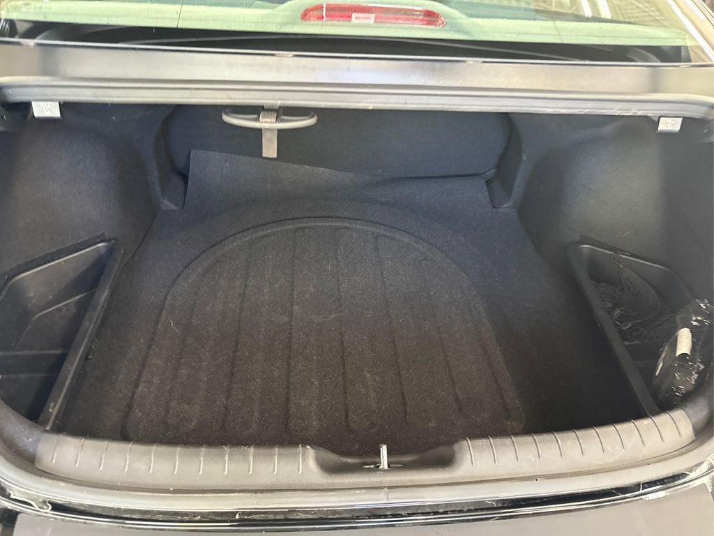 Used 2022 Hyundai Elantra SEL w/ Preferred Accessory Package image 11