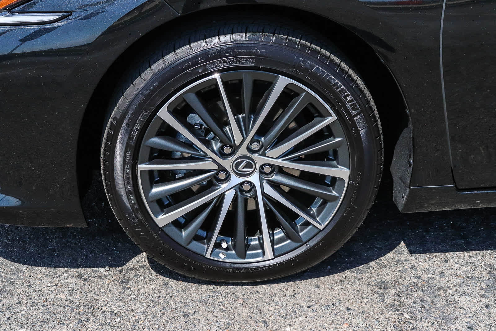Used 2025 Lexus ES 300h w/ Premium Package FWD image 14