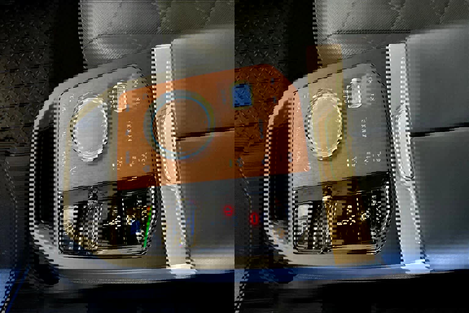 Certified 2023 BMW iX xDrive50 w/ Ultimate Package 2 image 15