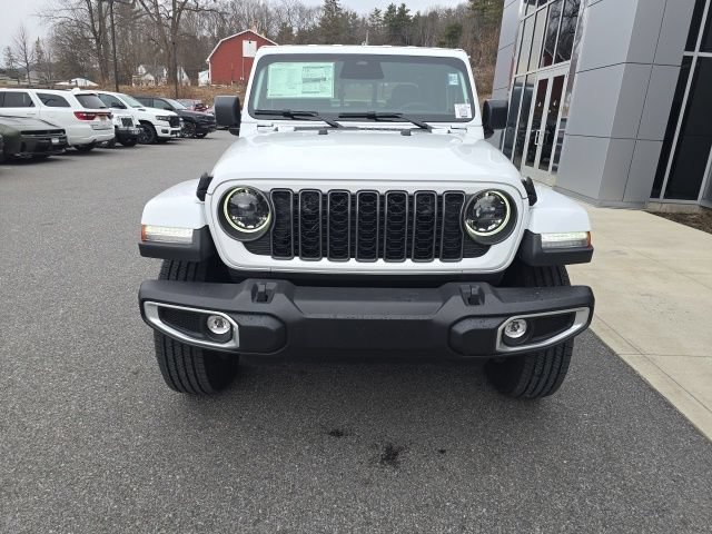 New 2026 Jeep Gladiator Sport AWD/4WD image 2