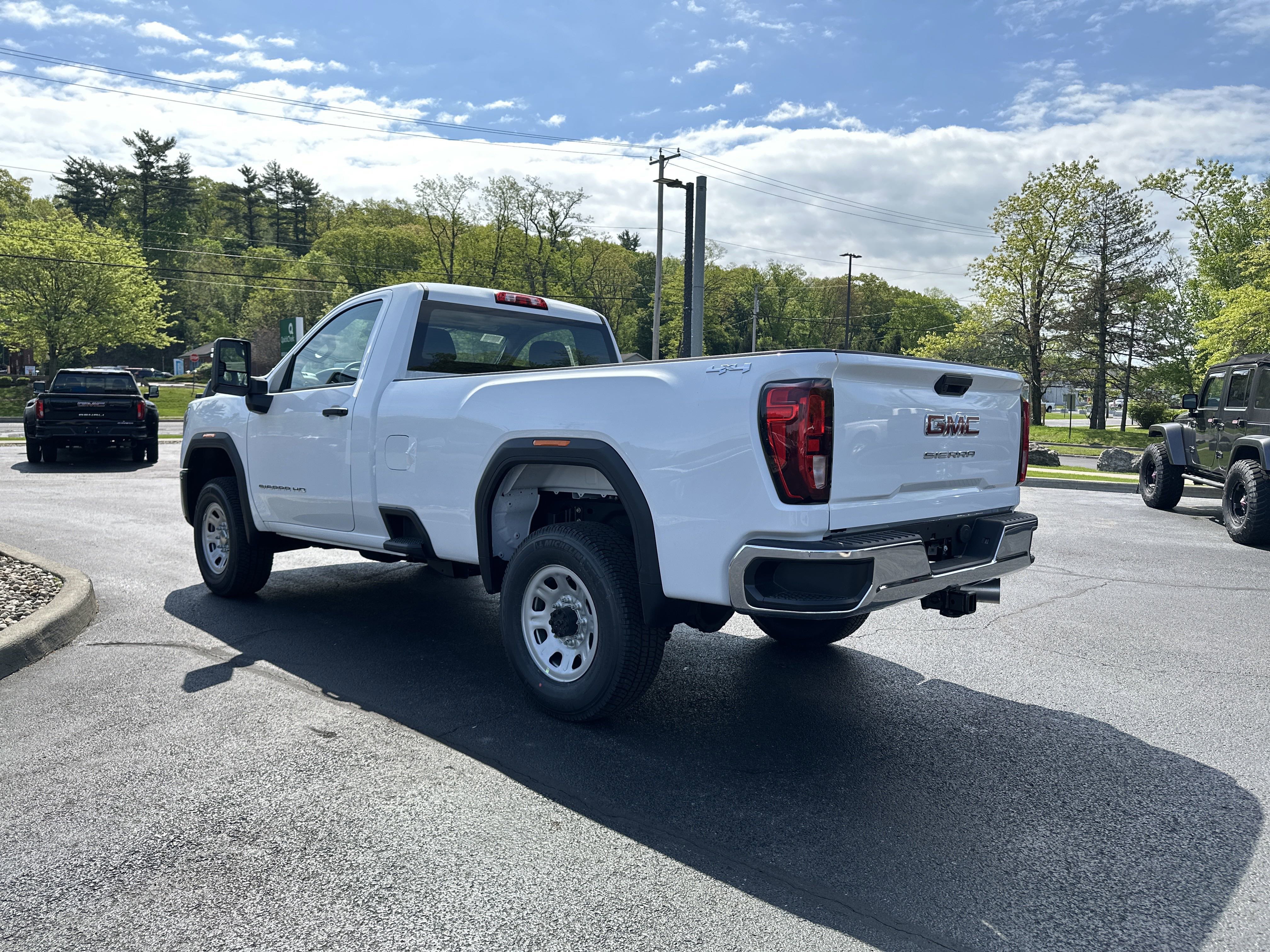 New 2025 GMC Sierra 2500 Pro image 8