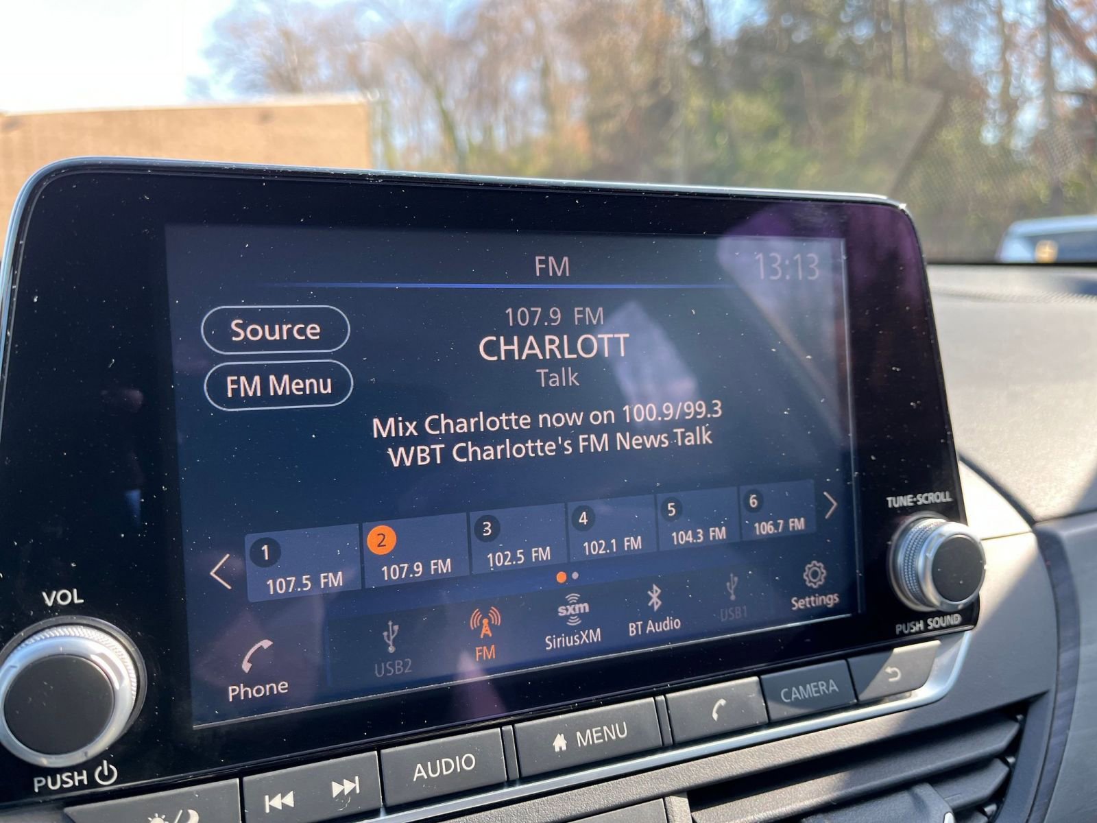 Used 2025 Nissan Altima 2.5 SV image 21