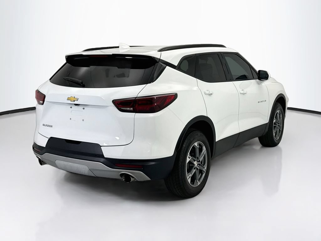 Used 2024 Chevrolet Blazer LT w/ Convenience Package FWD image 5