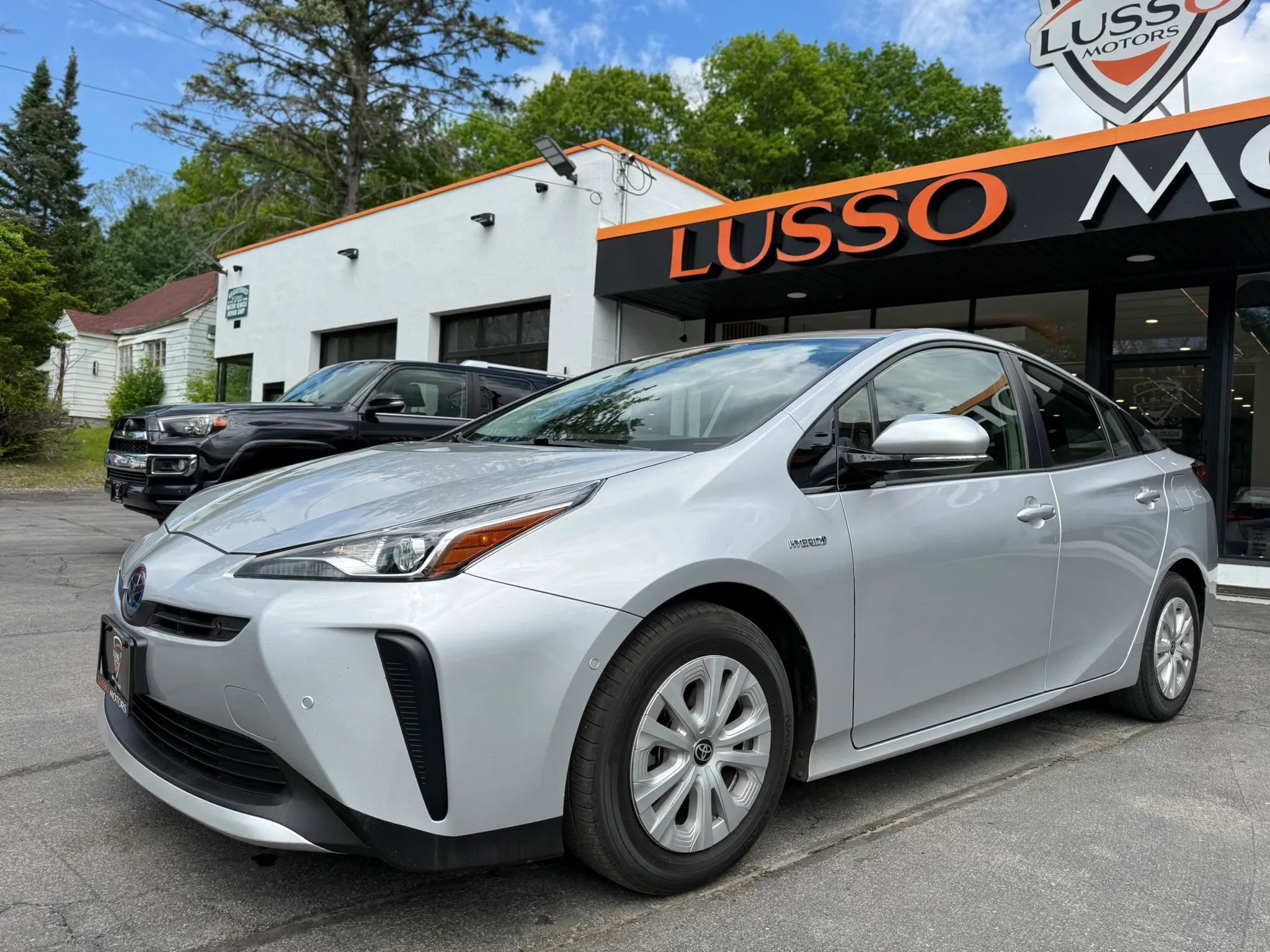 Used 2019 Toyota Prius LE FWD image 3
