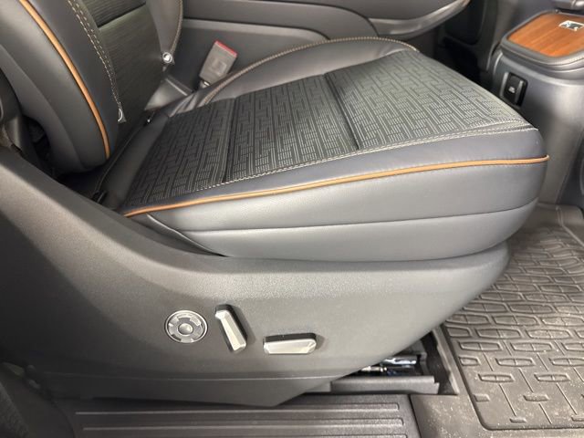 New 2025 Lincoln Navigator Black Label image 27