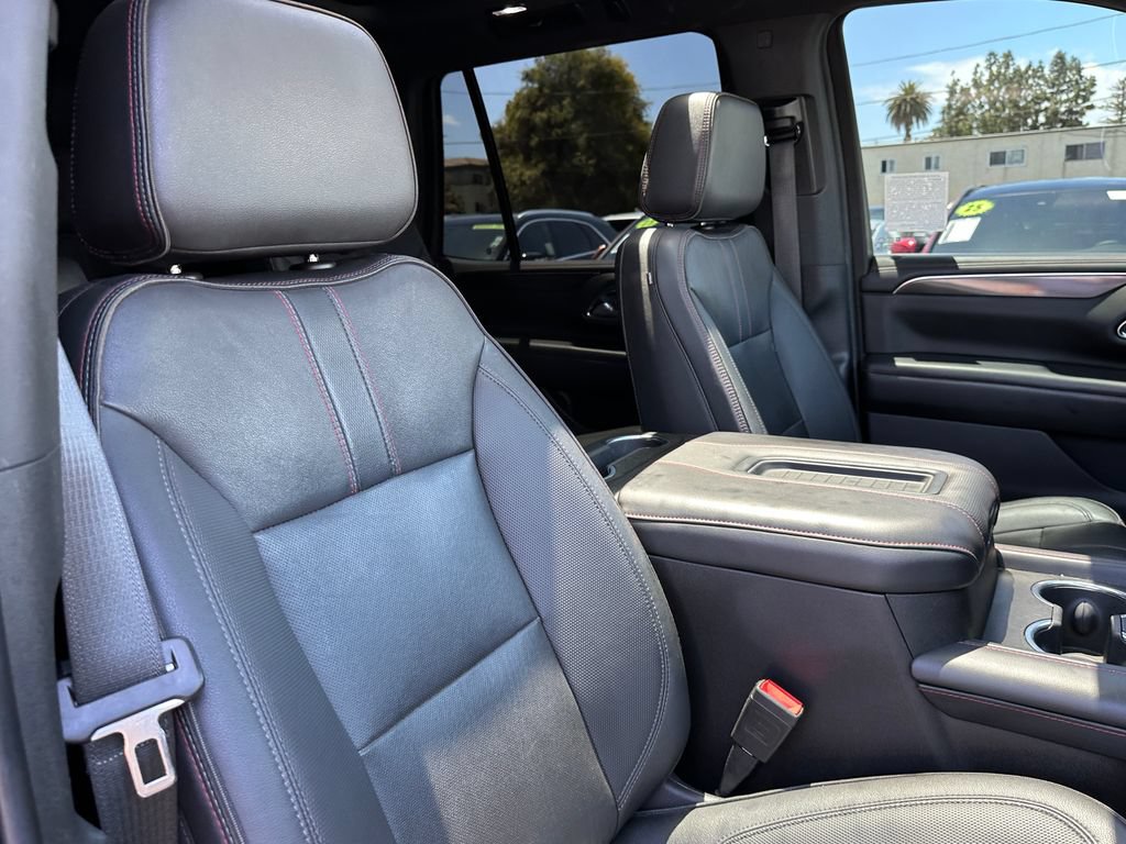 Used 2022 Chevrolet Tahoe RST w/ Luxury Package AWD/4WD image 18