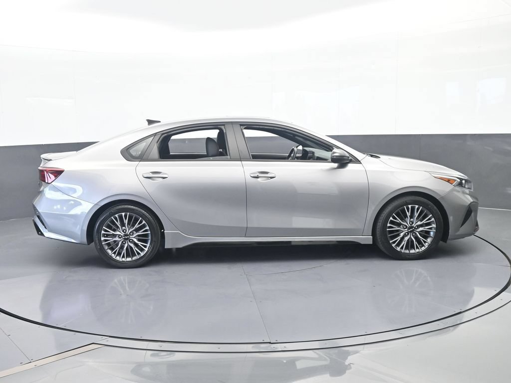 Used 2023 Kia Forte GT-Line w/ GT-Line Premium Package FWD image 7